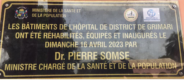  Le chef du département de la santé et de la population Dr Pierre SOMSE a officiellement ce jour les nouveaux bâtiments et ceux réhabilités du district de Kouango-Grimari